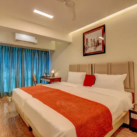 Staywood Suites, Hotel 3*