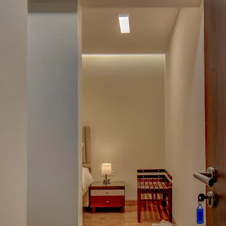 Hotel Staywood Suites, Mumbai