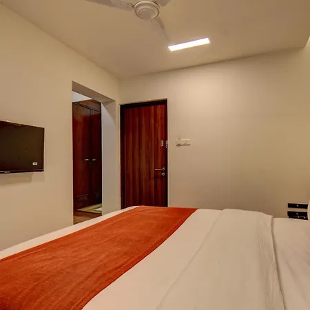 Hotel Staywood Suites,