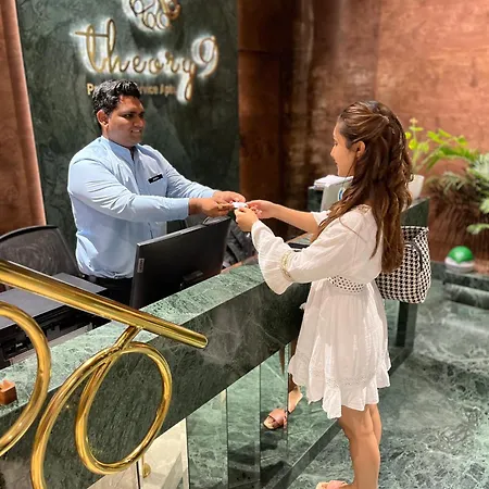 Theory9 Premium Service Bandra Apartment *