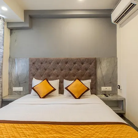 De Classico -lokhandwala Mumbai