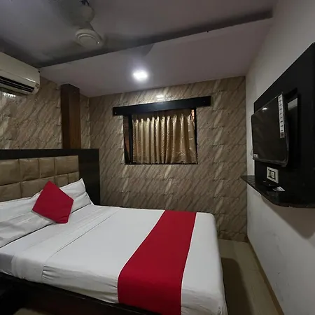 Hotel Sai Leela Residency *