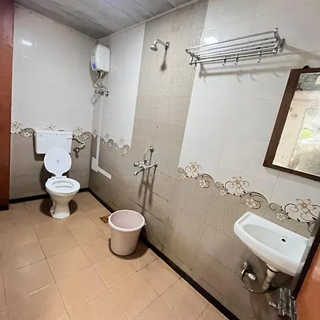 Hotel Sai Leela Residency *