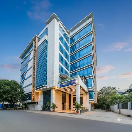 Fabhotel Aksa International Hotel