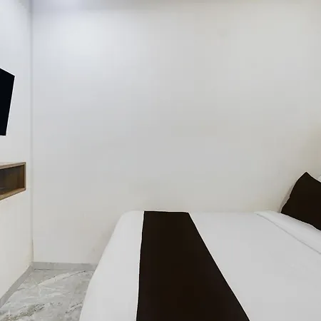 Super O Beverly Plaza Kurla Hotel