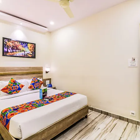 Hotel Fabhotel Aksa International 3*