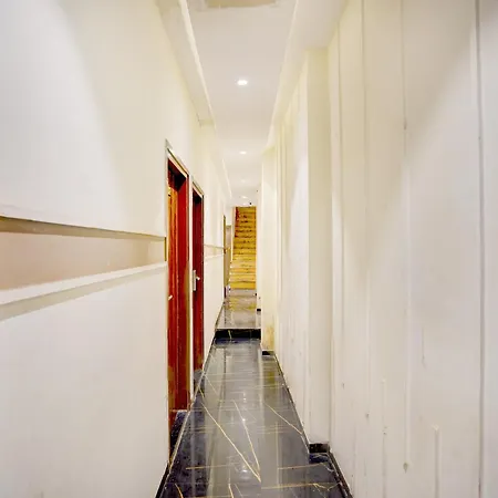 Super O Beverly Plaza Kurla Hotel