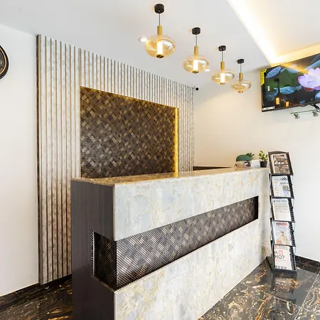 Classio Andheri - Near Dn Nagar Metro Station Mumbai