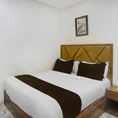 Super O Beverly Plaza Kurla 3*