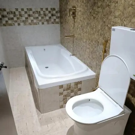 Seaface Bldg 1bhk 0r 2 Bhk 0r Pvt Luxe Service Flat, Mumbai