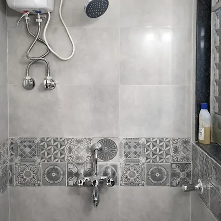 Satiyas 1 Bhk *