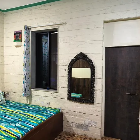 Apartment Seaface Bldg 1bhk 0r 2 Bhk 0r Pvt Luxe Service Flat,