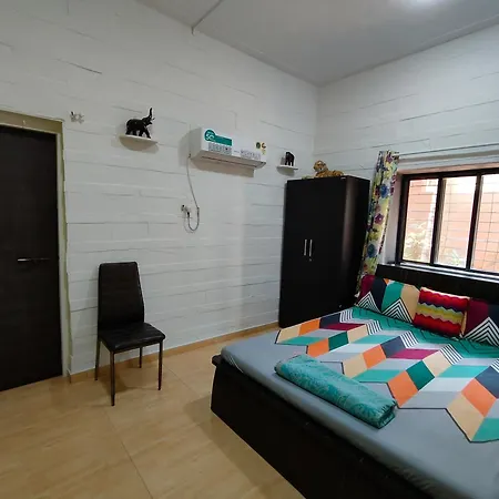Seaface Bldg 1bhk 0r 2 Bhk 0r Pvt Luxe Service Flat, * Mumbai