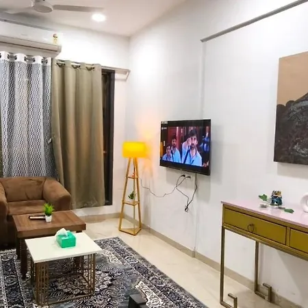Ivy Urban Cozy 401 Private 1bhk 3 Min Nesco *