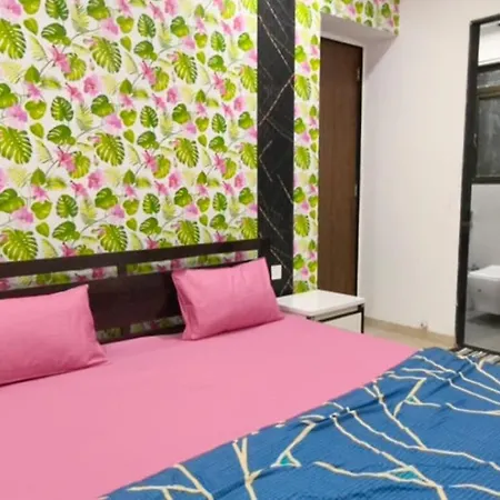 Ivy Urban Cozy 401 Private 1bhk 3 Min Nesco *