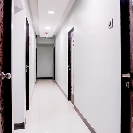 Super Collection O Asalpha Near International Airport 3* Mumbai