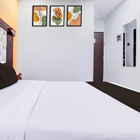 Super Collection O Asalpha Near International Airport Hotel Mumbai