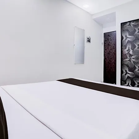 Hotel Super Collection O Asalpha Near International Airport 3*