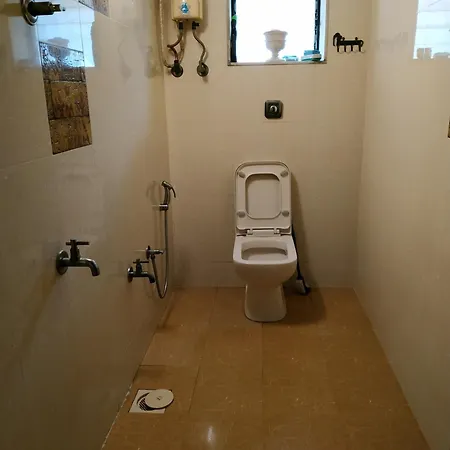 Seaface Bldg 1bhk 0r 2 Bhk 0r Pvt Luxe Service Flat, * Mumbai