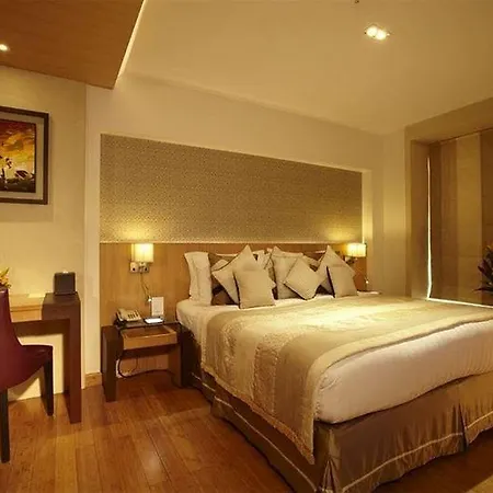 Bawa Continental Hotel 3*