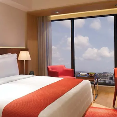 Hotel Trident Bandra Kurla 5*