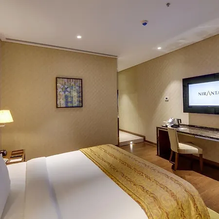 Niranta Transit Hotel Terminal 2 Arrivals/Landside 4*