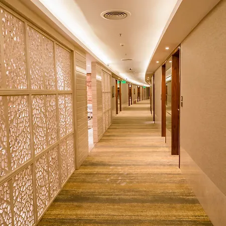 Niranta Transit Airport - At Arrivals Hotel 4*