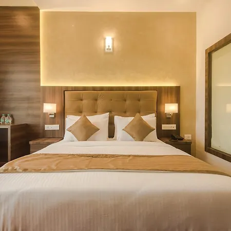 Hotel Bkc - Near Trade Center, Visa Consulate Bkc