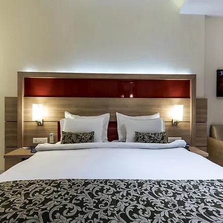 Hotel Oyo 3543 Santacruz East