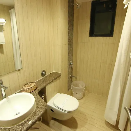 Oyo 489 Powai Hotel 3*