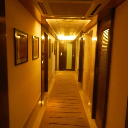 Hotel Bawa Continental 3*