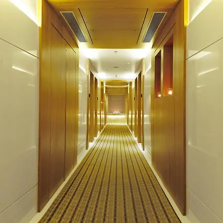 Bawa International Hotel 3*