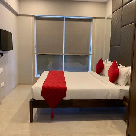 Theory9 Premium Service Khar Apartment