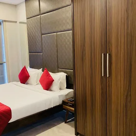 Theory9 Premium Service Khar * Mumbai