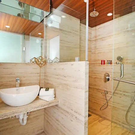 Theory9 Premium Service Khar Apartment