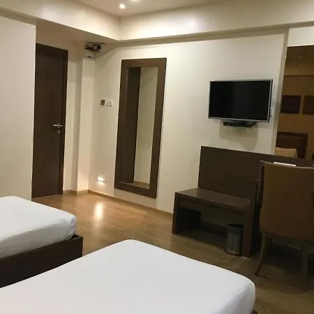 Amigo Hotel 2*