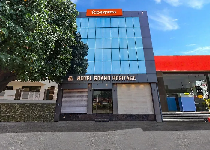 Fabhotel Grand Heritage - Nr Bkc