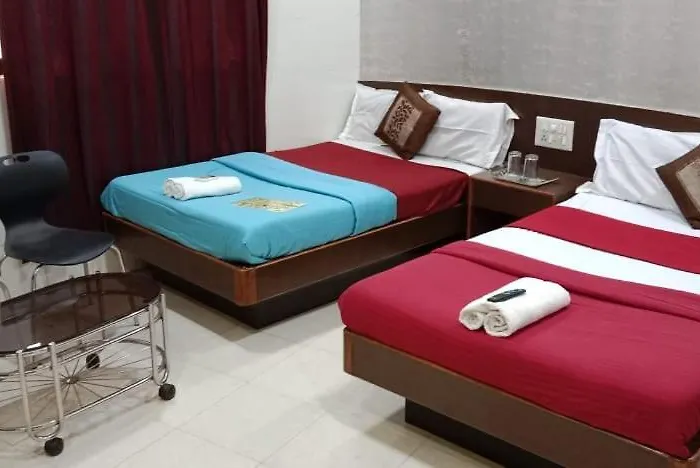 Hotel Metro Plaza Near Barc