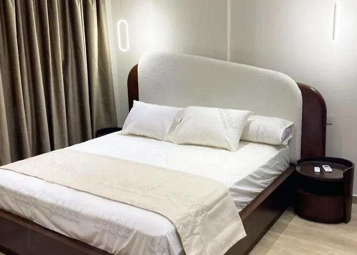 Hotel Z-A-R-A Park Goregaon West