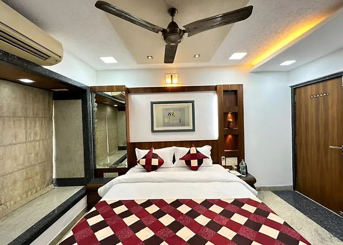 Stay Retreats At Welcome Apartment In Santacruz, Mumbai