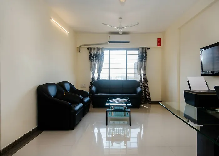 Oyo 13002 Goregaon West