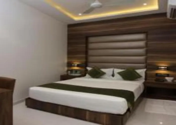 Hotel Meriton Mumbai International Airport T-2