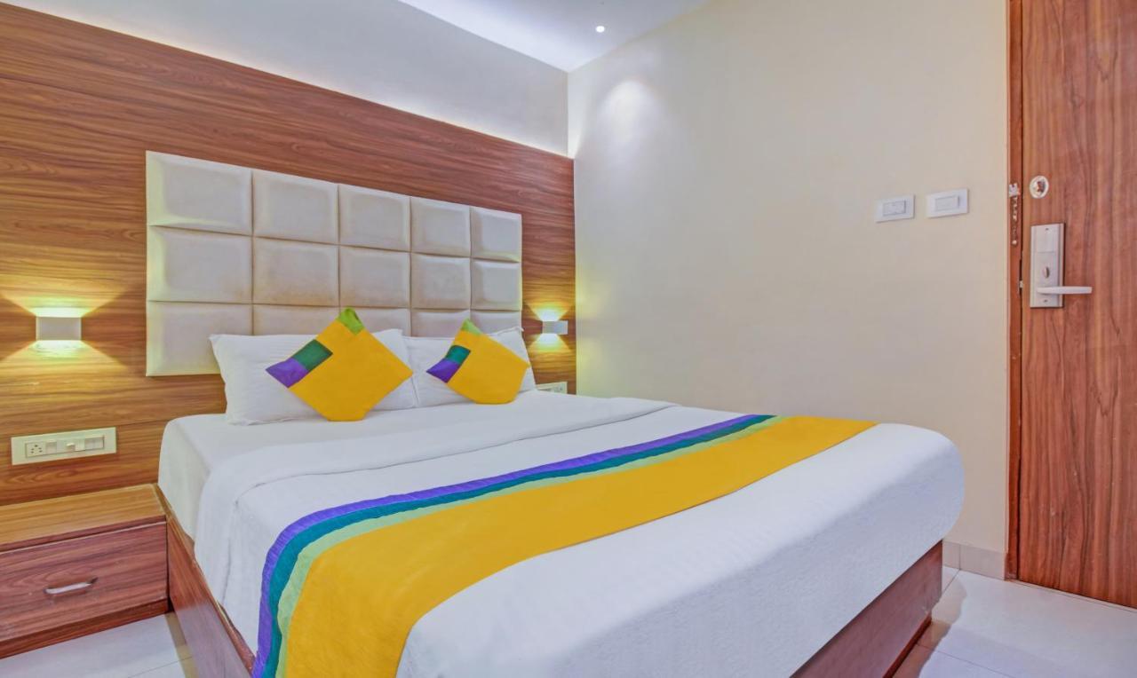 Hotel Treebo Trip Hotel Wellingten Andheri 3*