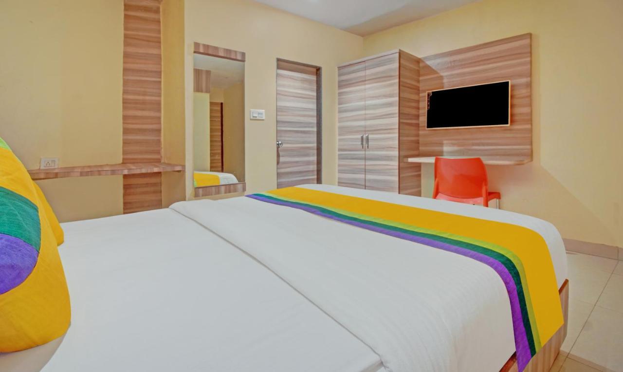 Hotel Treebo Trip Hotel Wellingten Andheri 3*