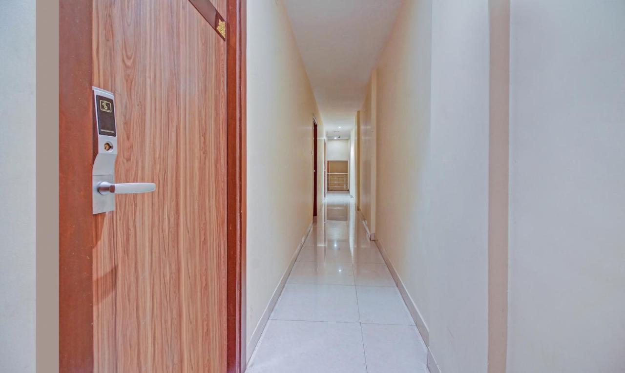 Hotel Treebo Trip Hotel Wellingten Andheri Mumbai