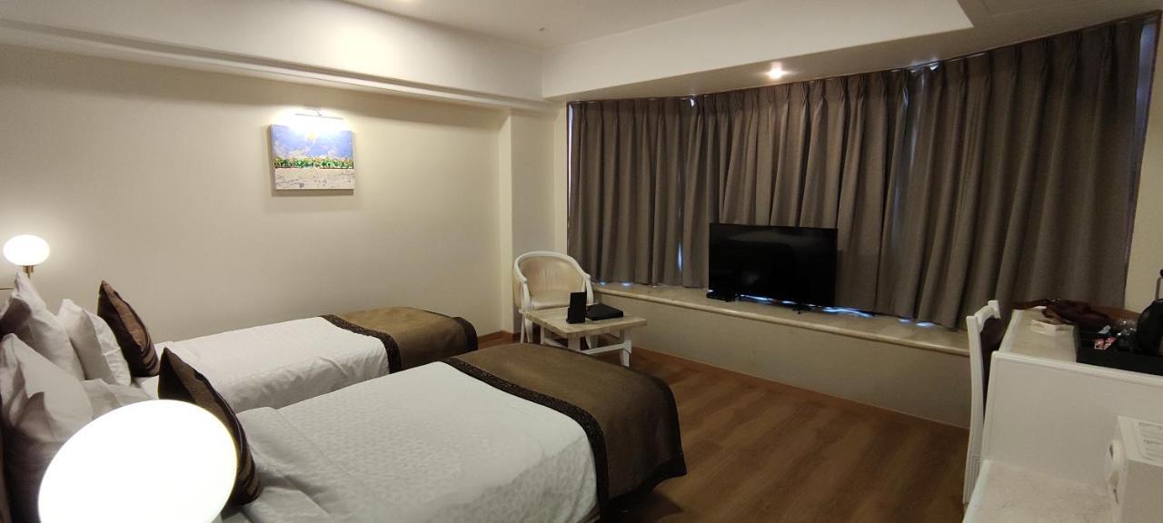 Hotel Executive Enclave 3*