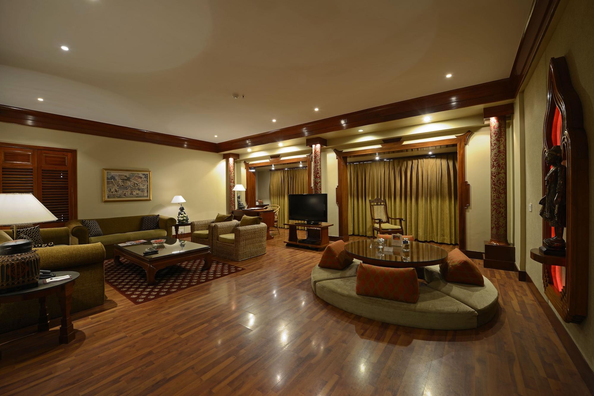 Sun-n-sand Juhu 5*