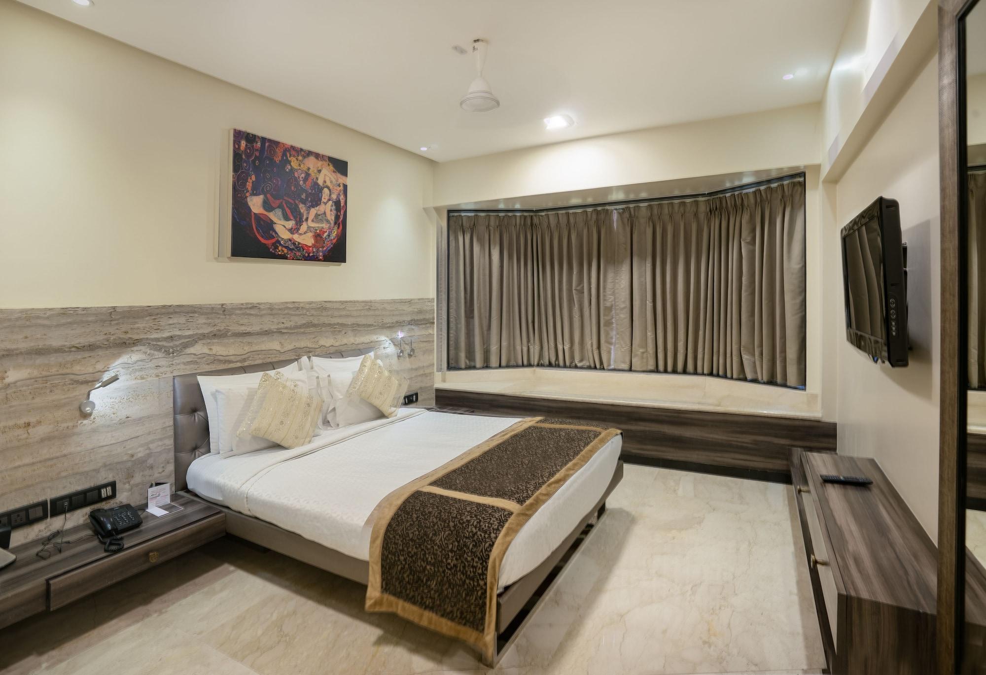 Hotel Executive Enclave 3*