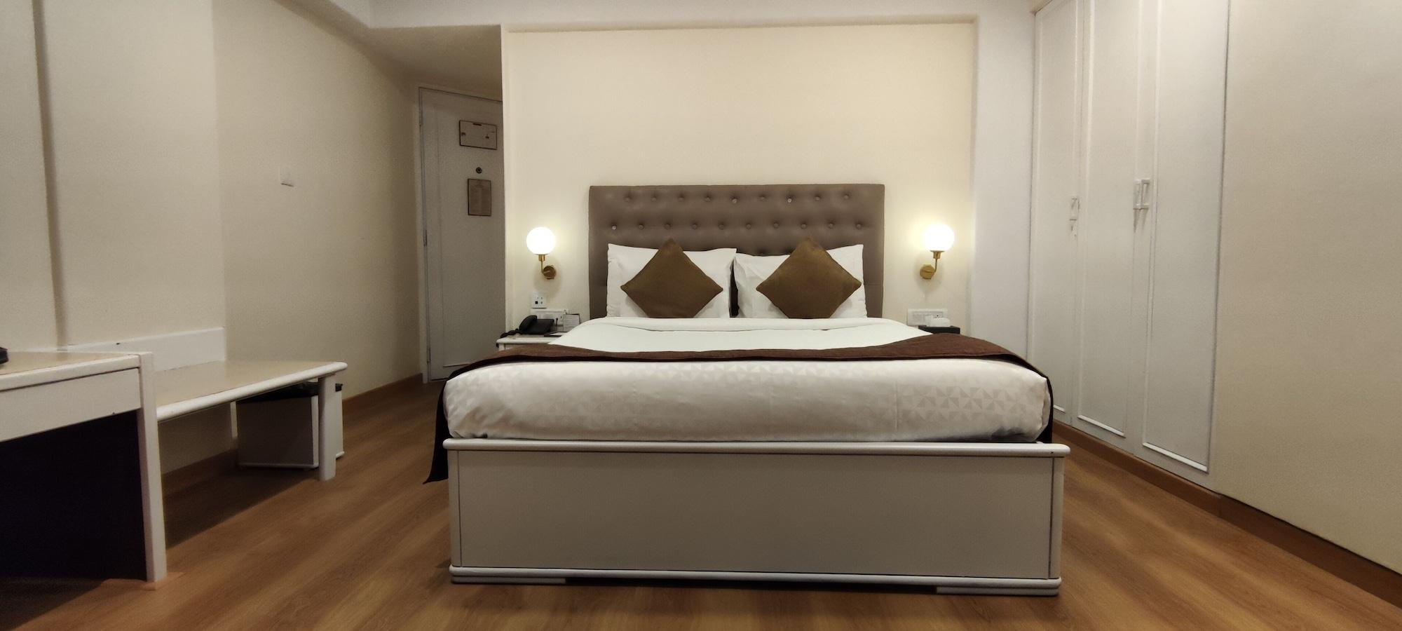 Executive Enclave Hotel