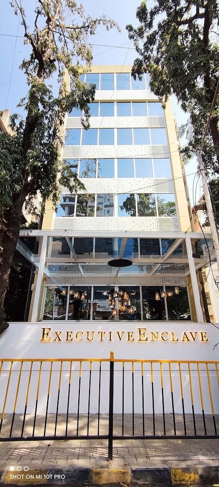 Executive Enclave Hotel